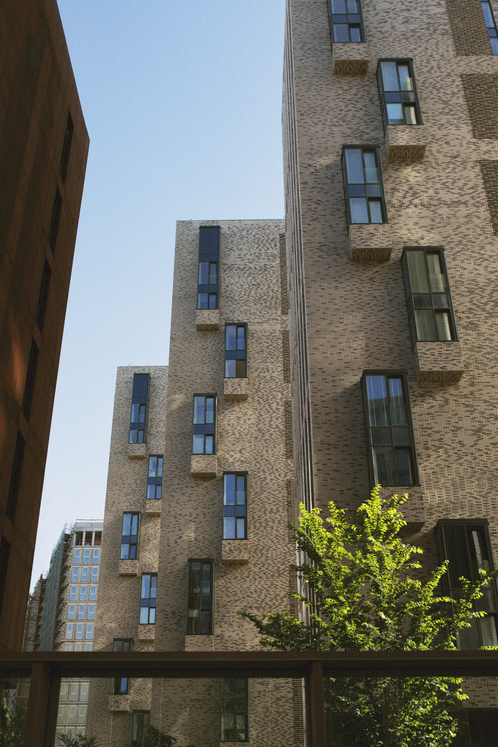 paysage-urbain-analogique-avec-batiments